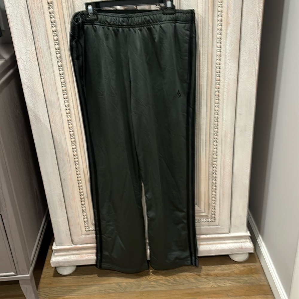 Men’s Adidas pant
